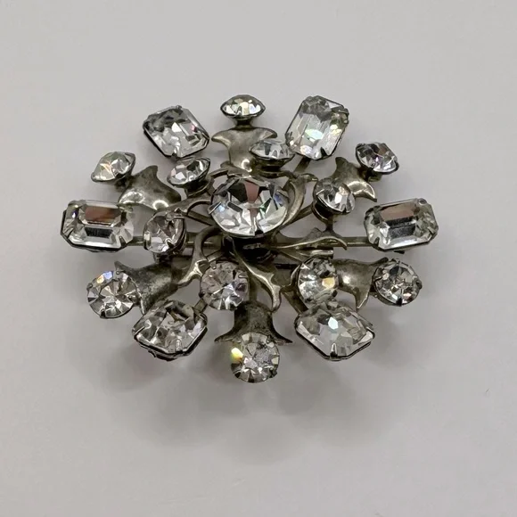 VINTAGE Crystal Starburst Brooch - Picture 5 of 8